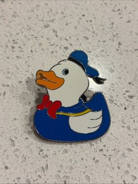 Disney Donald Duck rubber duck pin